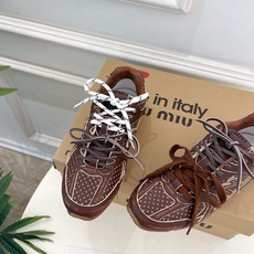 Miu Miu | 缪缪 26𝐬𝐬🖤专柜主打最新秀款 2026新品New Balance × Miu Miu Miu | 缪缪 26𝐬𝐬🖤专柜主打最新秀款 2026新品New Balance × Miu