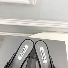 Balenciaga | 巴黎世家 26𝐬𝐬 ⭐️2026春夏新品Balenciaga x Manol Balenciaga | 巴黎世家 26𝐬𝐬 ⭐️2026春夏新品Balenciaga x Manol