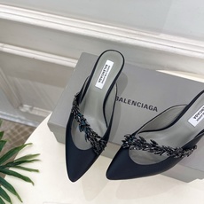 Balenciaga | 巴黎世家 26𝐬𝐬 ⭐️2026春夏新品Balenciaga x Manol Balenciaga | 巴黎世家 26𝐬𝐬 ⭐️2026春夏新品Balenciaga x Manol