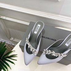 Balenciaga | 巴黎世家 26𝐬𝐬 ⭐️2026春夏新品Balenciaga x Manol Balenciaga | 巴黎世家 26𝐬𝐬 ⭐️2026春夏新品Balenciaga x Manol