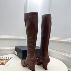 Jil Sander(吉尔·桑达)2026 早秋新品 JD极简复古粗跟高筒弹力靴————————JS作为 Jil Sander(吉尔·桑达)2026 早秋新品 JD极简复古粗跟高筒弹力靴————————JS作为