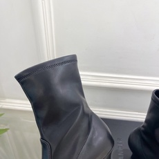 Jil Sander(吉尔·桑达)2026 早秋新品 JD极简复古粗跟弹力短靴————————JS作为这 Jil Sander(吉尔·桑达)2026 早秋新品 JD极简复古粗跟弹力短靴————————JS作为这