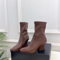 Jil Sander(吉尔·桑达)2026 早秋新品 JD极简复古粗跟弹力短靴————————JS作为这 Jil Sander(吉尔·桑达)2026 早秋新品 JD极简复古粗跟弹力短靴————————JS作为这