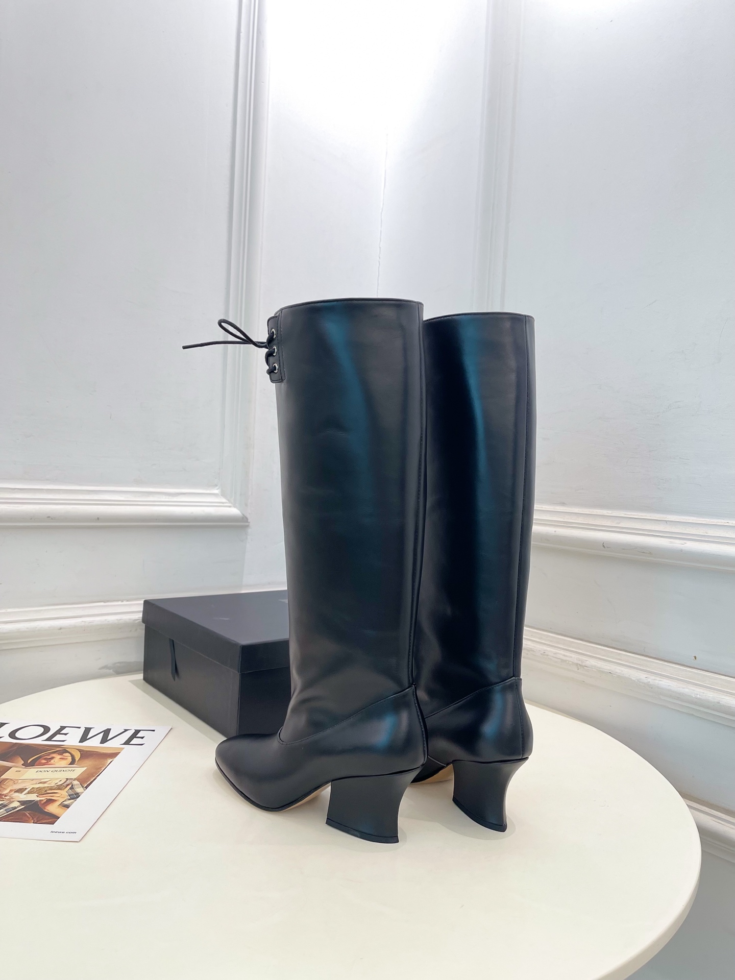 Jil Sander(吉尔·桑达）2026 秋冬新品 JD极简绑带粗跟长筒靴————————JS作为这两