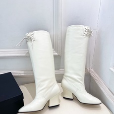 Jil Sander(吉尔·桑达)2026 秋冬新品 JD极简绑带粗跟长筒靴————————JS作为这两 Jil Sander(吉尔·桑达)2026 秋冬新品 JD极简绑带粗跟长筒靴————————JS作为这两