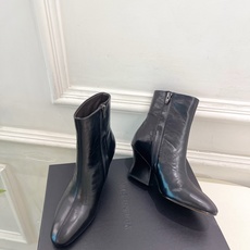 Jil Sander(吉尔·桑达)2026 秋冬新品 JD极简复古圆头粗跟短靴————————JS作为这 Jil Sander(吉尔·桑达)2026 秋冬新品 JD极简复古圆头粗跟短靴————————JS作为这