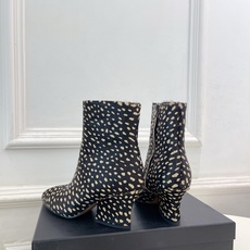 Jil Sander(吉尔·桑达)2026 秋冬新品 JD极简复古圆头粗跟短靴————————JS作为这 Jil Sander(吉尔·桑达)2026 秋冬新品 JD极简复古圆头粗跟短靴————————JS作为这