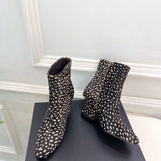 Jil Sander(吉尔·桑达)2026 秋冬新品 JD极简复古圆头粗跟短靴————————JS作为这 Jil Sander(吉尔·桑达)2026 秋冬新品 JD极简复古圆头粗跟短靴————————JS作为这