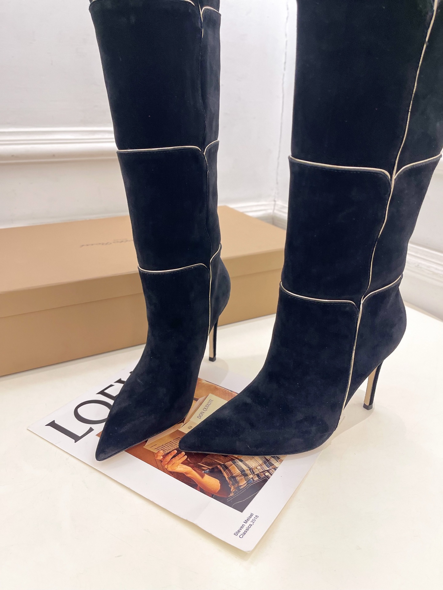 Gianvito Rossi｜吉安维托·罗西  26𝐬𝐬2026秋冬新品 GR复古拼接尖头高跟长靴 火爆