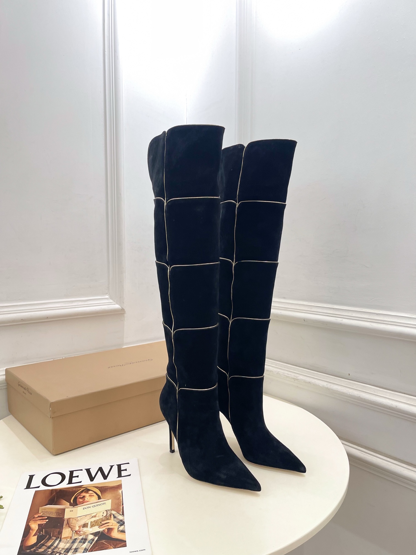 Gianvito Rossi｜吉安维托·罗西  26𝐬𝐬2026秋冬新品 GR复古拼接尖头高跟长靴 火爆