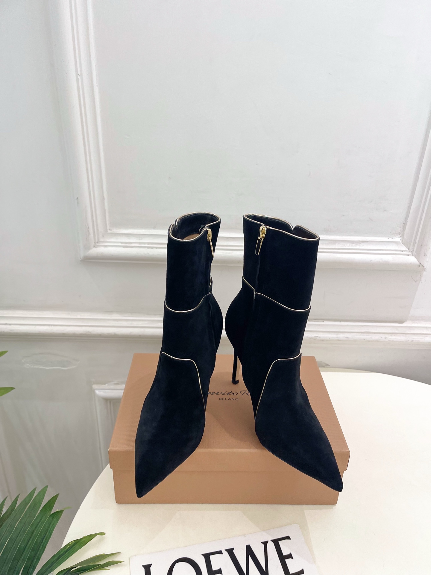 Gianvito Rossi｜吉安维托·罗西  26𝐬𝐬2026秋冬新品 GR复古拼接尖头高跟短靴 火爆
