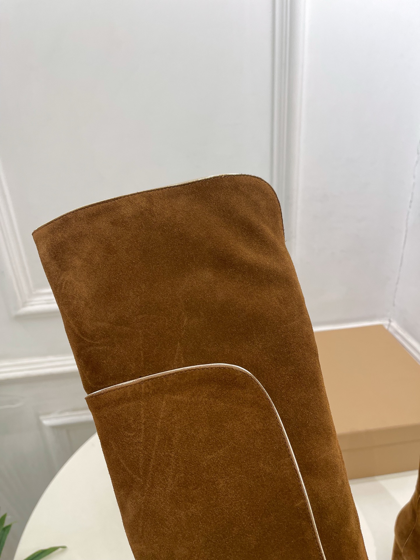 Gianvito Rossi｜吉安维托·罗西  26𝐬𝐬2026秋冬新品 GR复古拼接圆头粗跟长筒靴 火