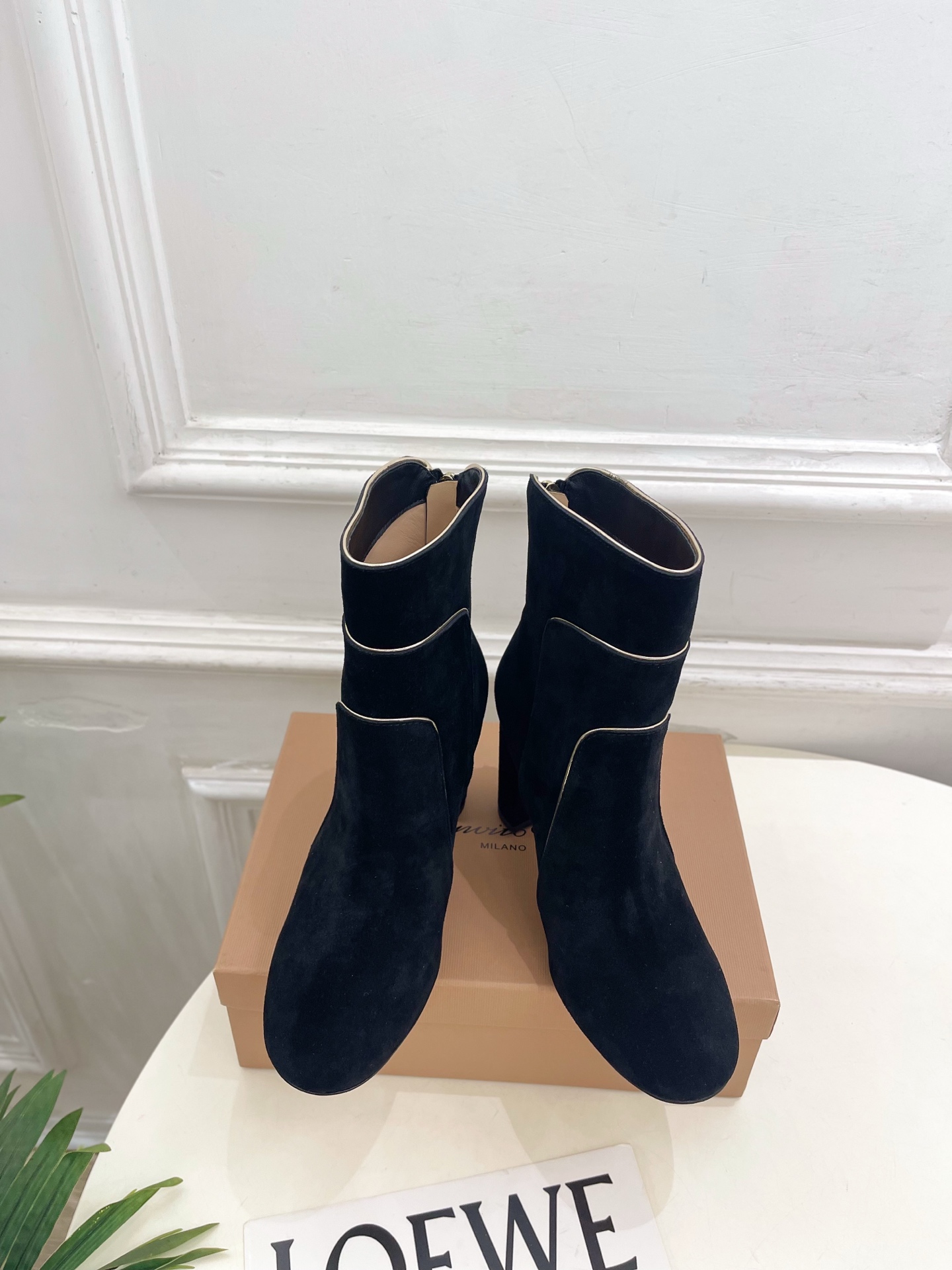 Gianvito Rossi｜吉安维托·罗西  26𝐬𝐬2026秋冬新品 GR复古拼接圆头粗跟短靴 火爆
