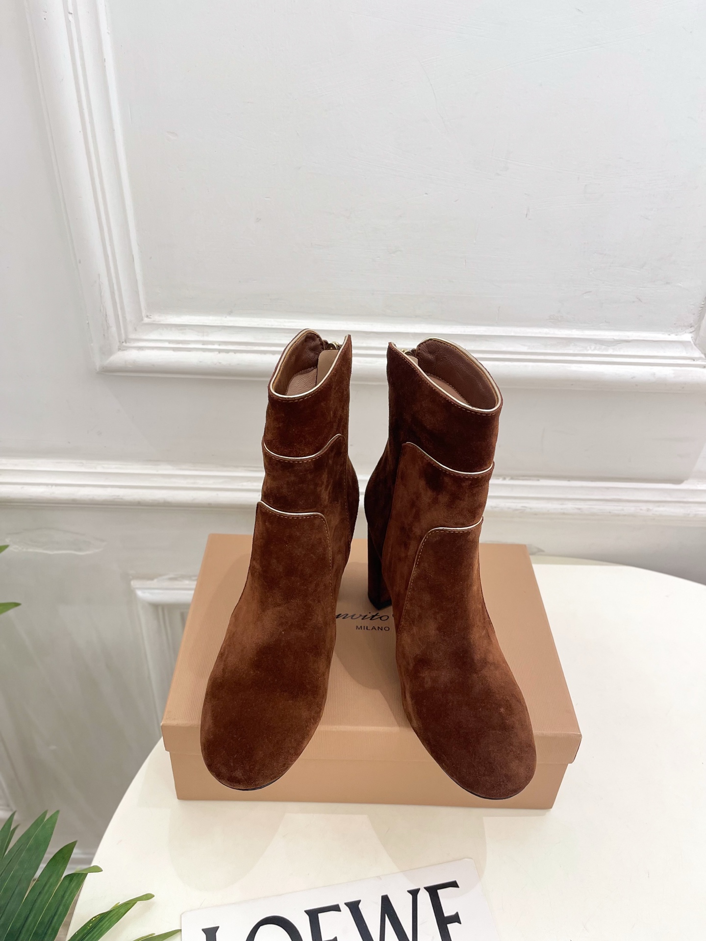 Gianvito Rossi｜吉安维托·罗西  26𝐬𝐬2026秋冬新品 GR复古拼接圆头粗跟短靴 火爆