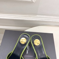 SAIN*LAURENT 圣罗兰 26𝐬𝐬2026春夏新品YSL透明跟方头粗跟拖鞋 上新☑️————— SAIN*LAURENT 圣罗兰 26𝐬𝐬2026春夏新品YSL透明跟方头粗跟拖鞋 上新☑️—————