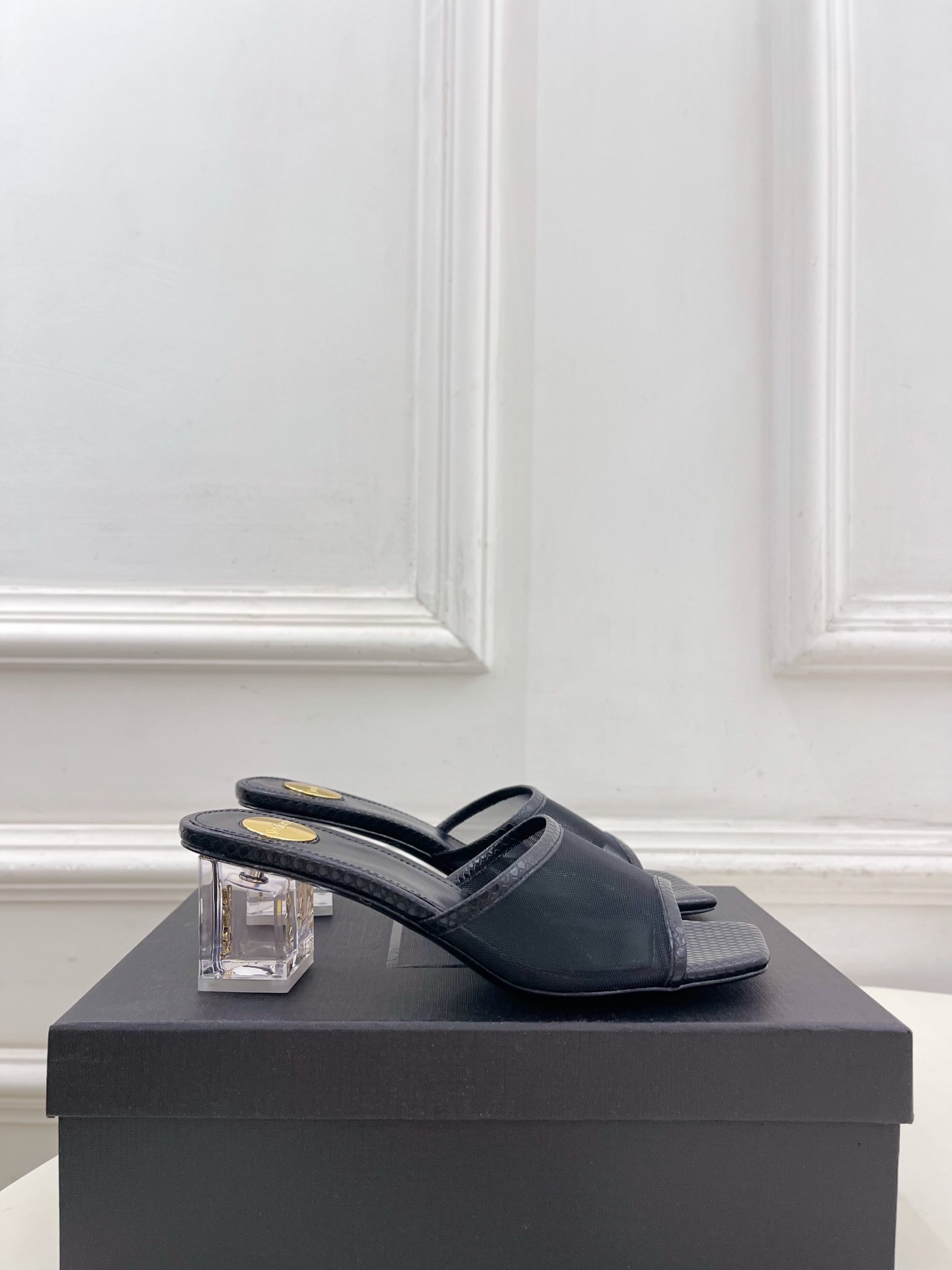 SAIN*LAURENT  圣罗兰 26𝐬𝐬2026春夏新品YSL透明跟网纱方头粗跟拖鞋 上新☑️———
