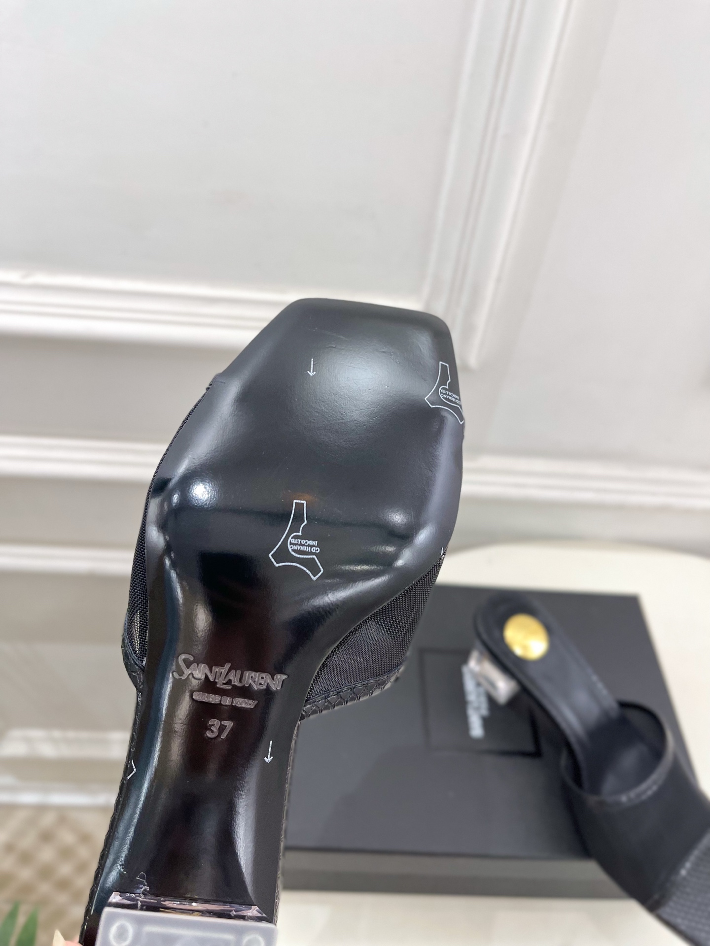 SAIN*LAURENT  圣罗兰 26𝐬𝐬2026春夏新品YSL透明跟网纱方头粗跟拖鞋 上新☑️———