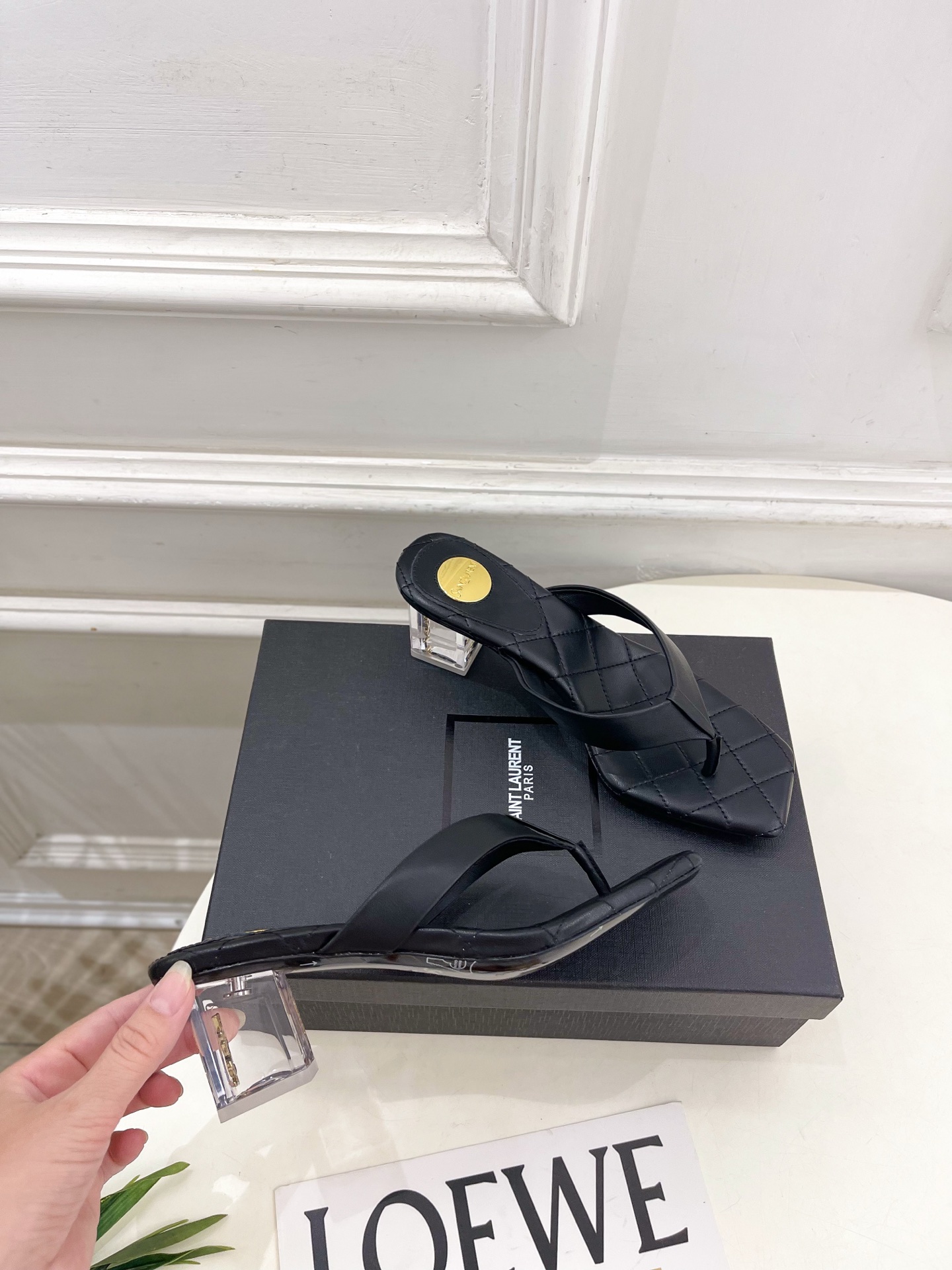 SAIN*LAURENT  圣罗兰 26𝐬𝐬2026春夏新品YSL透明跟方头夹脚人字拖鞋 上新☑️———