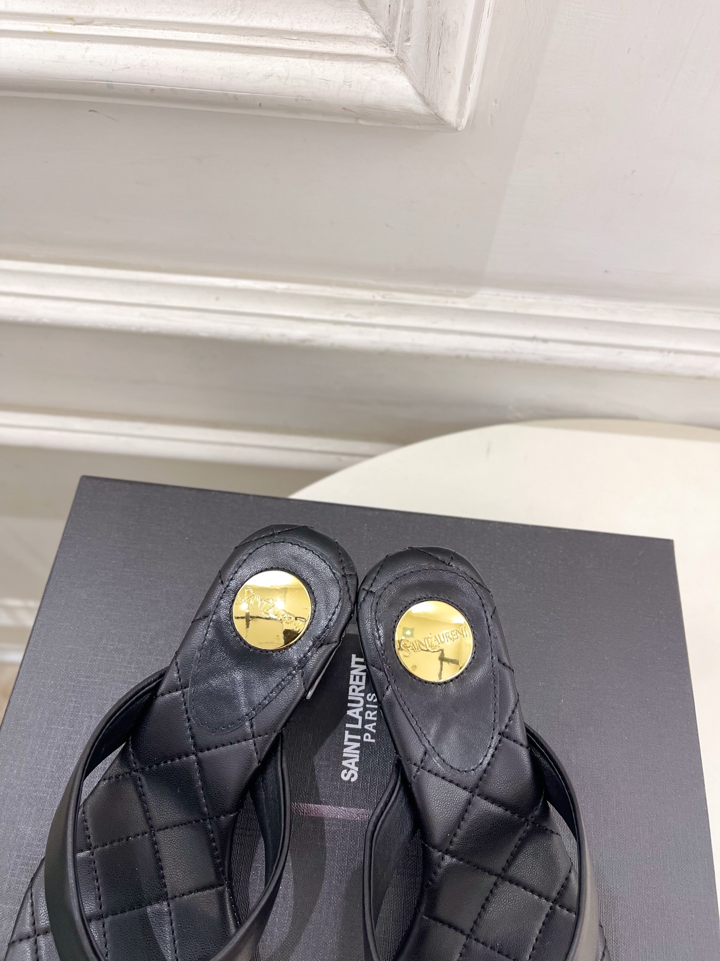 SAIN*LAURENT  圣罗兰 26𝐬𝐬2026春夏新品YSL透明跟方头夹脚人字拖鞋 上新☑️———