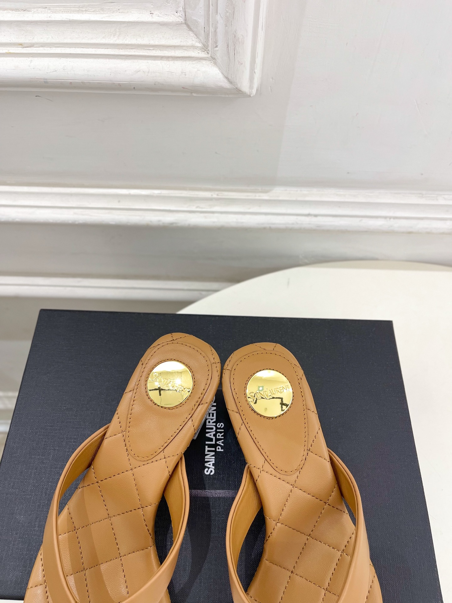SAIN*LAURENT  圣罗兰 26𝐬𝐬2026春夏新品YSL透明跟方头夹脚人字拖鞋 上新☑️———