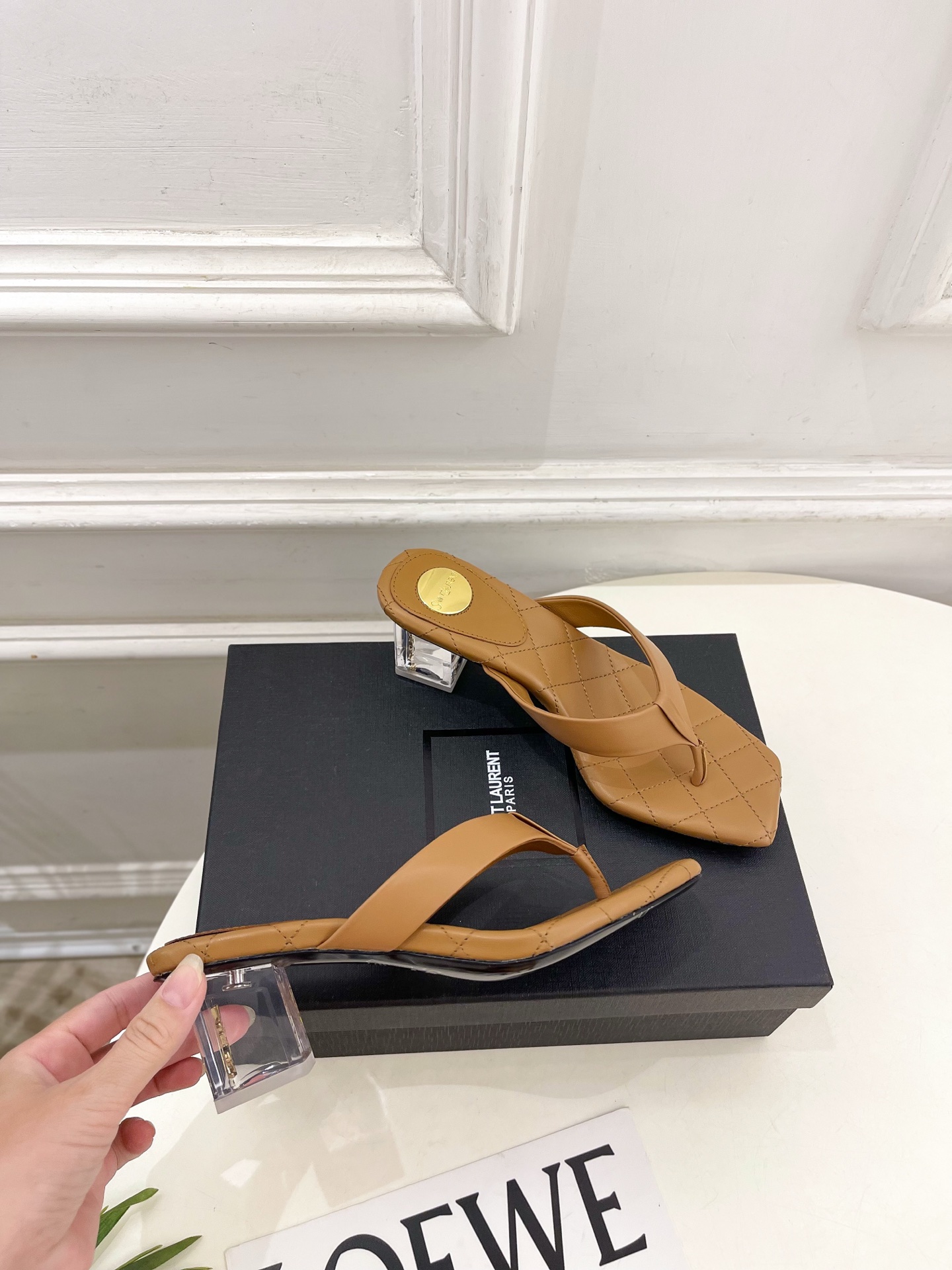 SAIN*LAURENT  圣罗兰 26𝐬𝐬2026春夏新品YSL透明跟方头夹脚人字拖鞋 上新☑️———