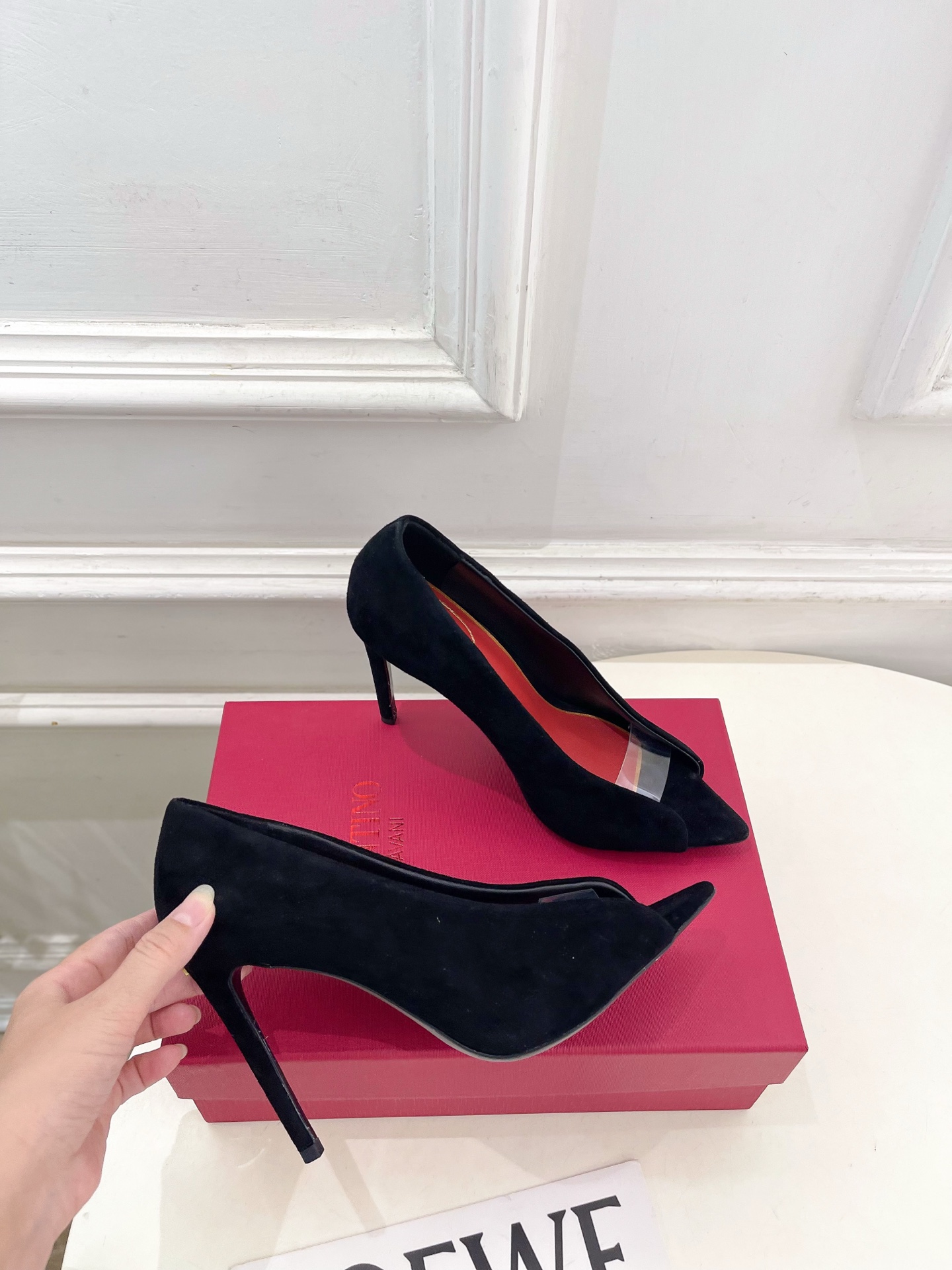 Valentino  华伦天奴 26𝐬𝐬2026春夏新品 REVELE绒面露趾高跟鞋 上新☑️—————