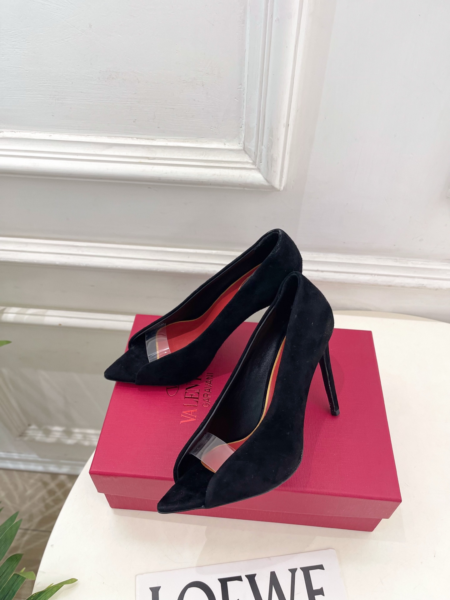 Valentino  华伦天奴 26𝐬𝐬2026春夏新品 REVELE绒面露趾高跟鞋 上新☑️—————