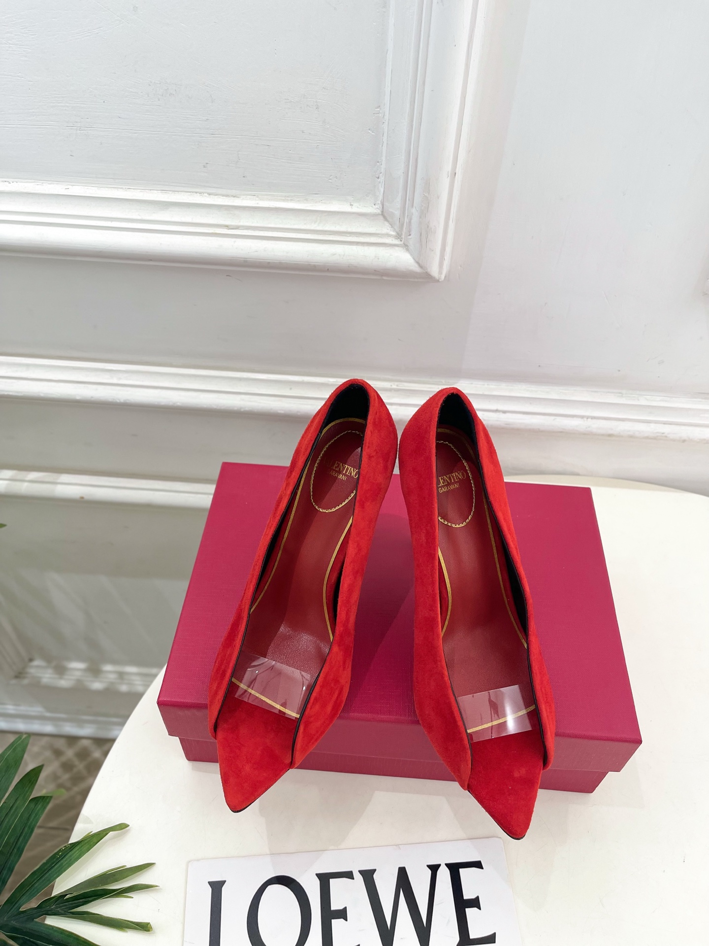 Valentino  华伦天奴 26𝐬𝐬2026春夏新品 REVELE绒面露趾高跟鞋 上新☑️—————