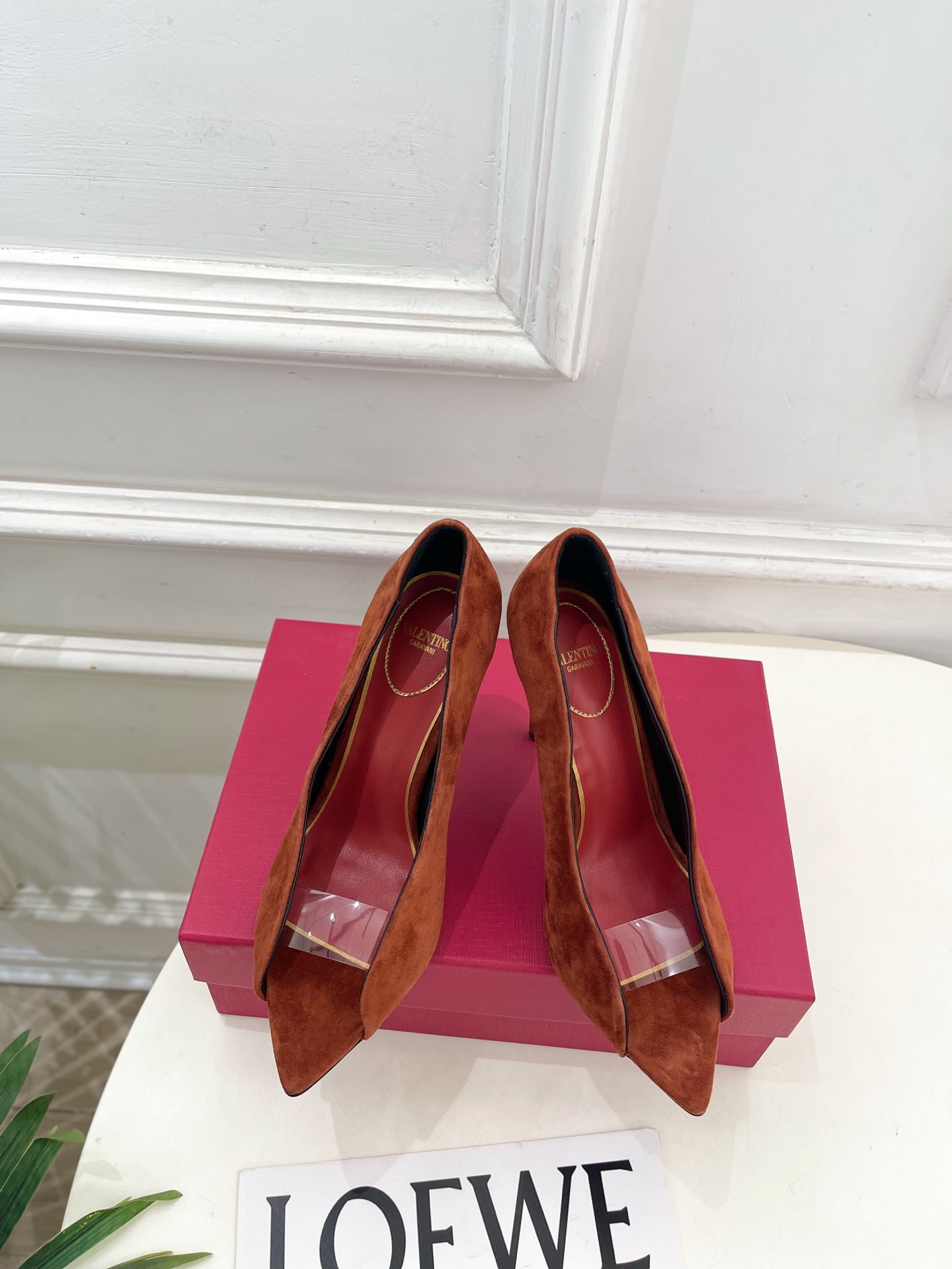 Valentino  华伦天奴 26𝐬𝐬2026春夏新品 REVELE绒面露趾高跟鞋 上新☑️—————