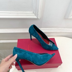 Valentino 华伦天奴 26𝐬𝐬2026春夏新品 REVELE绒面露趾高跟鞋 上新☑️————— Valentino 华伦天奴 26𝐬𝐬2026春夏新品 REVELE绒面露趾高跟鞋 上新☑️—————