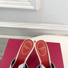 Valentino 华伦天奴 26𝐬𝐬2026春夏新品 COEUR VIPERE水钻蛇形高跟拖鞋 上新 Valentino 华伦天奴 26𝐬𝐬2026春夏新品 COEUR VIPERE水钻蛇形高跟拖鞋 上新