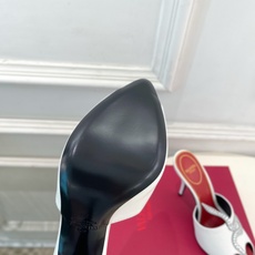 Valentino 华伦天奴 26𝐬𝐬2026春夏新品 COEUR VIPERE水钻蛇形高跟拖鞋 上新 Valentino 华伦天奴 26𝐬𝐬2026春夏新品 COEUR VIPERE水钻蛇形高跟拖鞋 上新