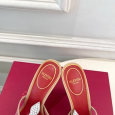 Valentino 华伦天奴 26𝐬𝐬2026春夏新品 COEUR VIPERE水钻蛇形高跟拖鞋 上新 Valentino 华伦天奴 26𝐬𝐬2026春夏新品 COEUR VIPERE水钻蛇形高跟拖鞋 上新