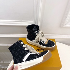 LV | 路易威登 26𝐬𝐬 🧡💚2026秋冬新品 顶级版本⚠️专柜主打最新秀款 LV TILTED LV | 路易威登 26𝐬𝐬 🧡💚2026秋冬新品 顶级版本⚠️专柜主打最新秀款 LV TILTED