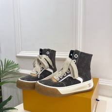 LV | 路易威登 26𝐬𝐬 🧡💚2026秋冬新品 顶级版本⚠️专柜主打最新秀款 LV TILTED LV | 路易威登 26𝐬𝐬 🧡💚2026秋冬新品 顶级版本⚠️专柜主打最新秀款 LV TILTED