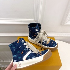 LV | 路易威登 26𝐬𝐬 🧡💚2026秋冬新品 顶级版本⚠️专柜主打最新秀款 LV TILTED LV | 路易威登 26𝐬𝐬 🧡💚2026秋冬新品 顶级版本⚠️专柜主打最新秀款 LV TILTED