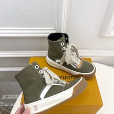 LV | 路易威登 26𝐬𝐬 🧡💚2026秋冬新品 顶级版本⚠️专柜主打最新秀款 LV TILTED LV | 路易威登 26𝐬𝐬 🧡💚2026秋冬新品 顶级版本⚠️专柜主打最新秀款 LV TILTED