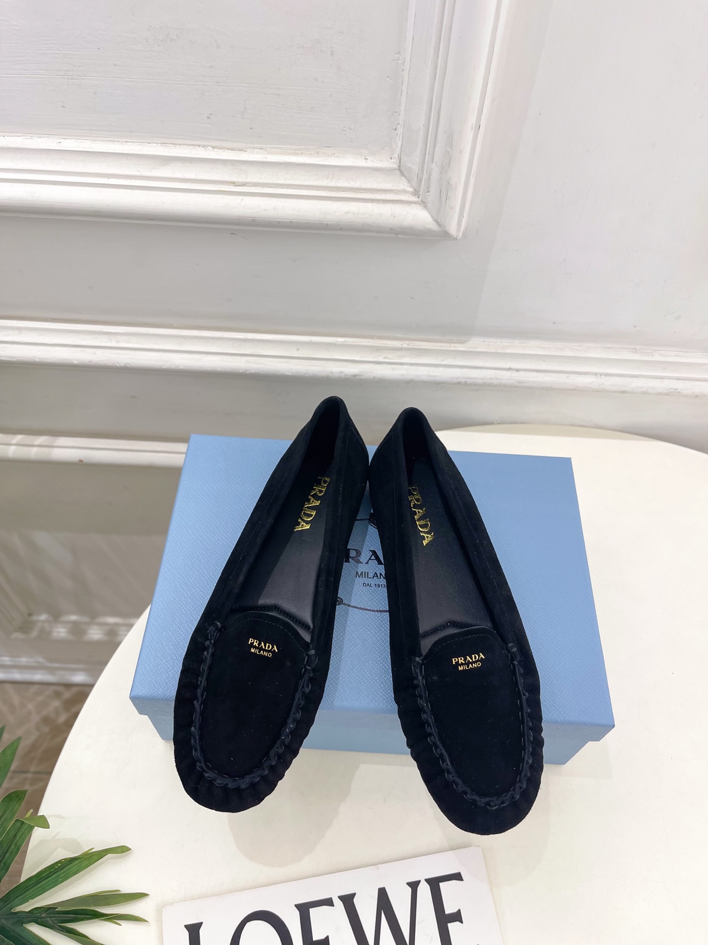 PRADA 普拉达  26𝐬𝐬 🌈2026春夏新品 专柜走秀款 经典字母褶皱平底乐福鞋系列〰◽鞋面：原版