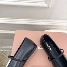 Miu Miu | 缪缪 26𝐬𝐬🖤2026早秋新品 专柜主打最新走秀款一脚蹬弹力带玛丽珍芭蕾舞鞋 火 Miu Miu | 缪缪 26𝐬𝐬🖤2026早秋新品 专柜主打最新走秀款一脚蹬弹力带玛丽珍芭蕾舞鞋 火
