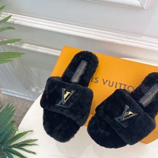 LV | 路易威登 26𝐬𝐬 🧡💚2026早秋新品 顶级版本‼️原版一致 专柜主打最新款 LV 麻绳底毛毛平底拖鞋 LV | 路易威登 26𝐬𝐬 🧡💚2026早秋新品 顶级版本‼️原版一致 专柜主打最新款 LV 麻绳底毛毛平底拖鞋