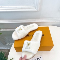 LV | 路易威登 26𝐬𝐬 🧡💚2026早秋新品 顶级版本‼️原版一致 专柜主打最新款 LV 麻绳底毛毛平底拖鞋 LV | 路易威登 26𝐬𝐬 🧡💚2026早秋新品 顶级版本‼️原版一致 专柜主打最新款 LV 麻绳底毛毛平底拖鞋