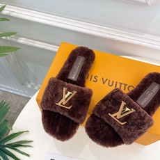 LV | 路易威登 26𝐬𝐬 🧡💚2026早秋新品 顶级版本‼️原版一致 专柜主打最新款 LV 麻绳底毛毛平底拖鞋 LV | 路易威登 26𝐬𝐬 🧡💚2026早秋新品 顶级版本‼️原版一致 专柜主打最新款 LV 麻绳底毛毛平底拖鞋