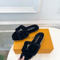 LV | 路易威登 26𝐬𝐬 🧡💚2026早秋新品 顶级版本‼️原版一致 专柜主打最新款 LV 麻绳底毛毛平底拖鞋 LV | 路易威登 26𝐬𝐬 🧡💚2026早秋新品 顶级版本‼️原版一致 专柜主打最新款 LV 麻绳底毛毛平底拖鞋