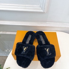 LV | 路易威登 26𝐬𝐬 🧡💚2026早秋新品 顶级版本‼️原版一致 专柜主打最新款 LV 麻绳底毛毛平底拖鞋 LV | 路易威登 26𝐬𝐬 🧡💚2026早秋新品 顶级版本‼️原版一致 专柜主打最新款 LV 麻绳底毛毛平底拖鞋