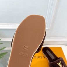 LV | 路易威登 26𝐬𝐬 🧡💚2026早秋新品 顶级版本‼️原版一致 专柜主打最新款 LV 麻绳底毛毛平底拖鞋 LV | 路易威登 26𝐬𝐬 🧡💚2026早秋新品 顶级版本‼️原版一致 专柜主打最新款 LV 麻绳底毛毛平底拖鞋