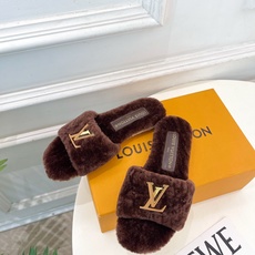 LV | 路易威登 26𝐬𝐬 🧡💚2026早秋新品 顶级版本‼️原版一致 专柜主打最新款 LV 麻绳底毛毛平底拖鞋 LV | 路易威登 26𝐬𝐬 🧡💚2026早秋新品 顶级版本‼️原版一致 专柜主打最新款 LV 麻绳底毛毛平底拖鞋