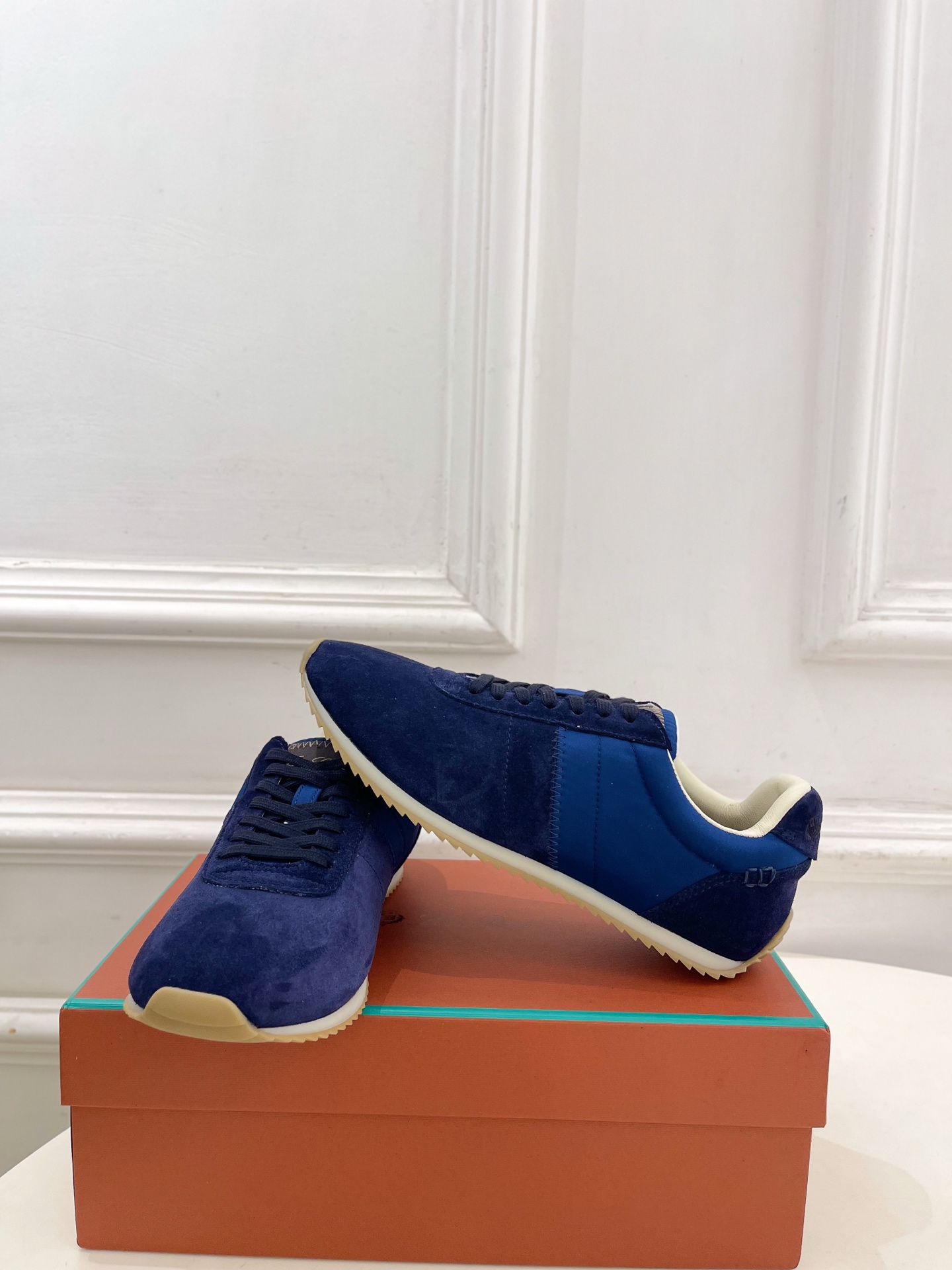 Loro Piana 乐悠翩雅 代购级别⚠️2026春夏新品 经典复古休闲运动鞋 ————————— LP是意大利顶级奢 Loro Piana 乐悠翩雅 代购级别⚠️2026春夏新品 经典复古休闲运动鞋 ————————— LP是意大利顶级奢