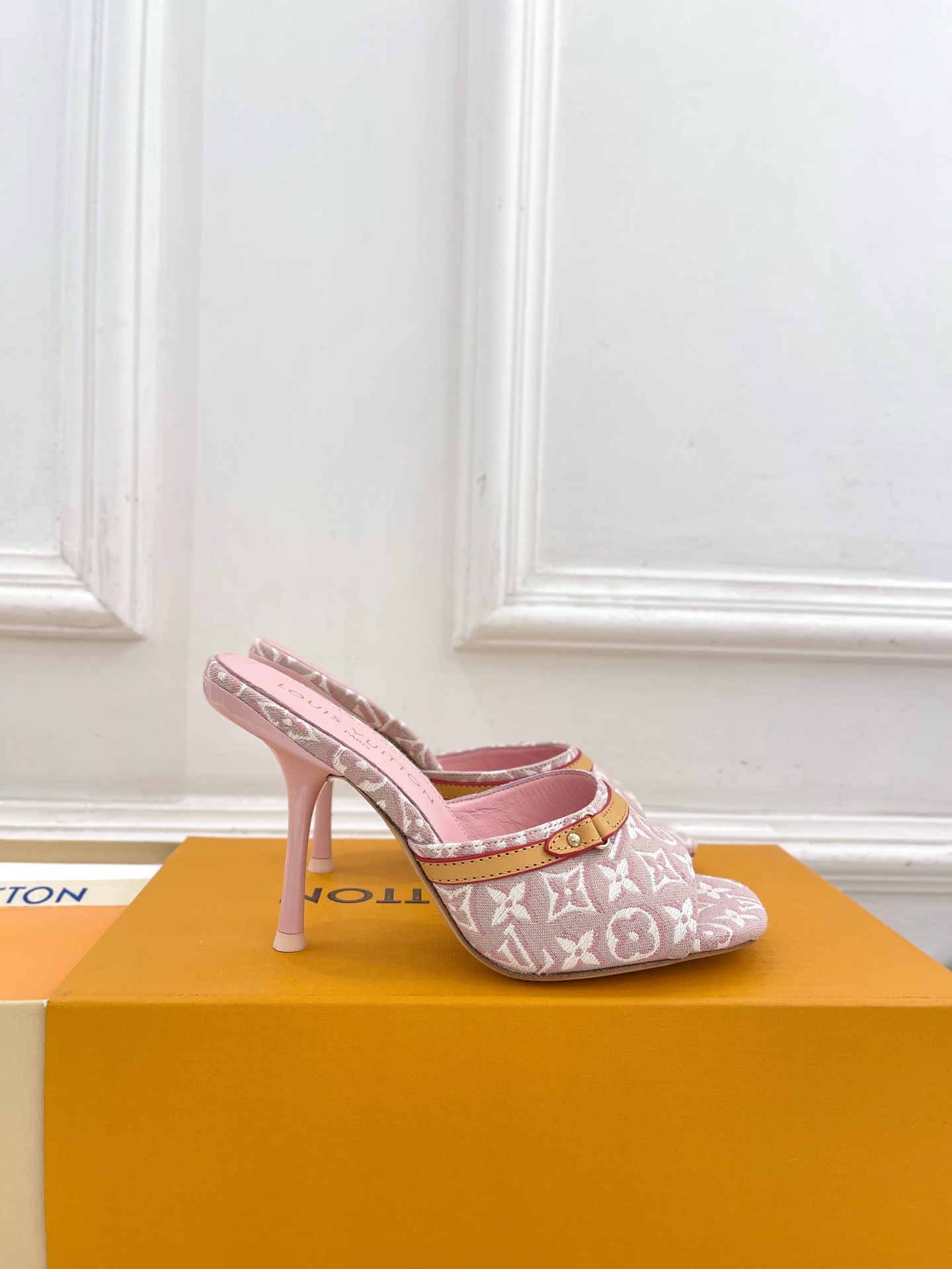 Louis Vuitton Slides