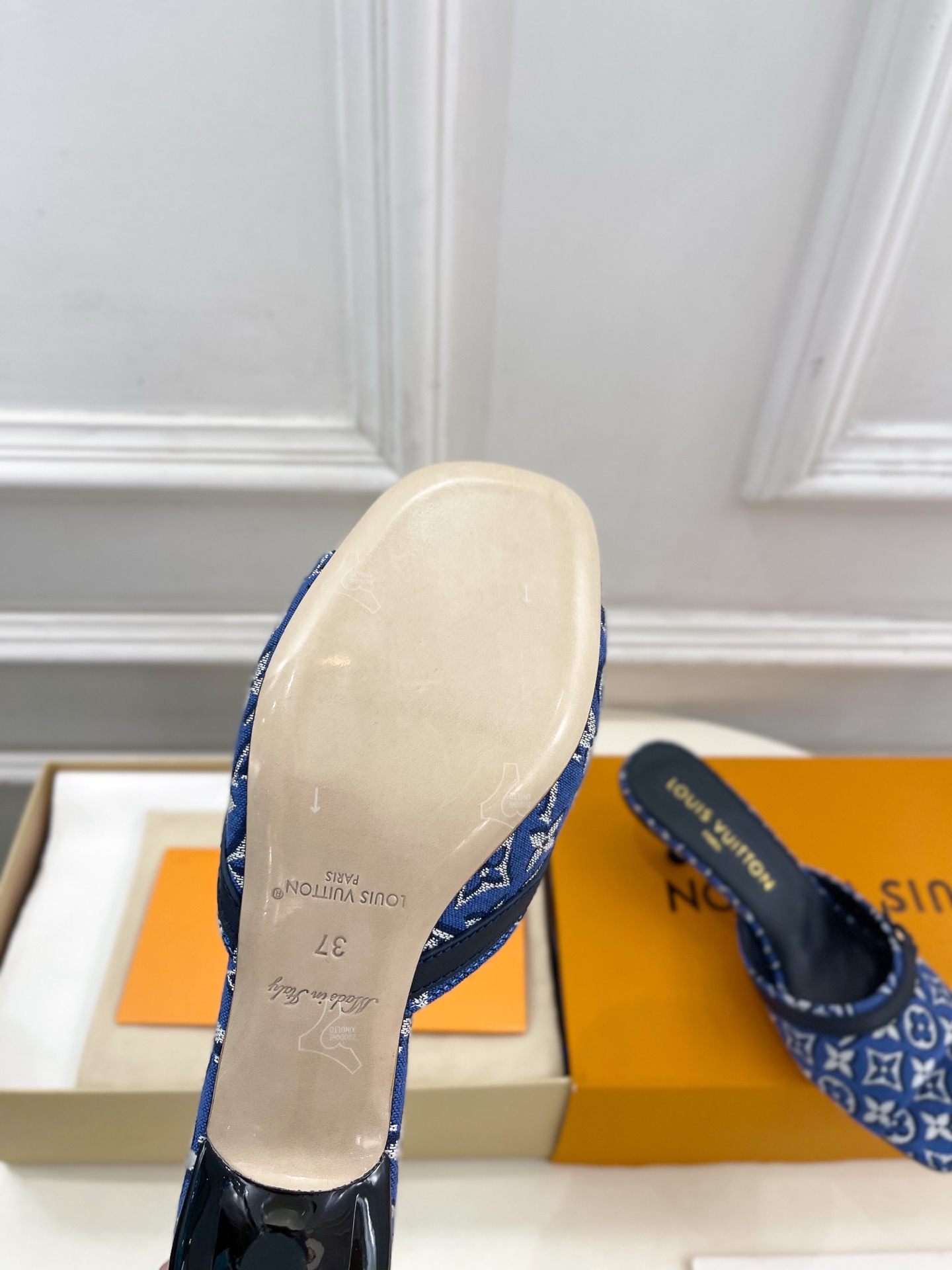 Louis Vuitton Slides
