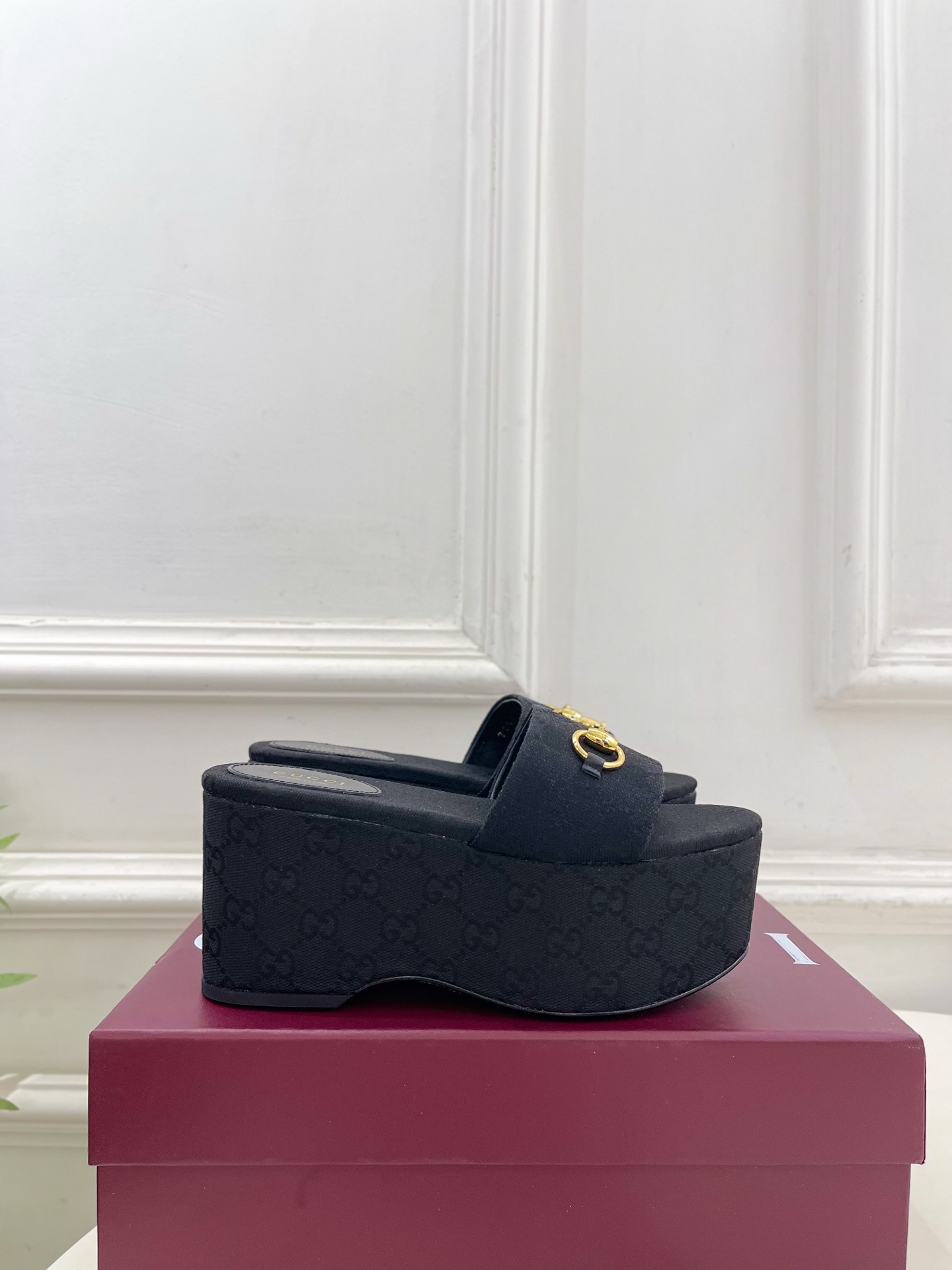 Gucci Slides
